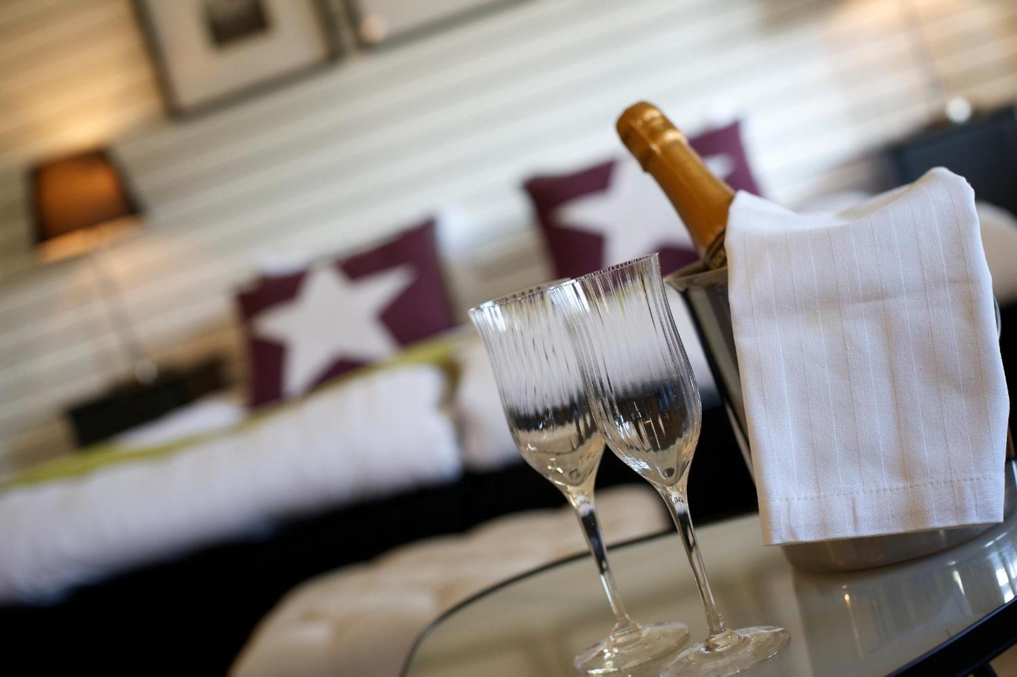 Hotell Tinget Sala Eksteriør billede