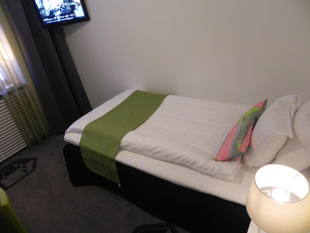 Hotell Tinget Sala Værelse billede